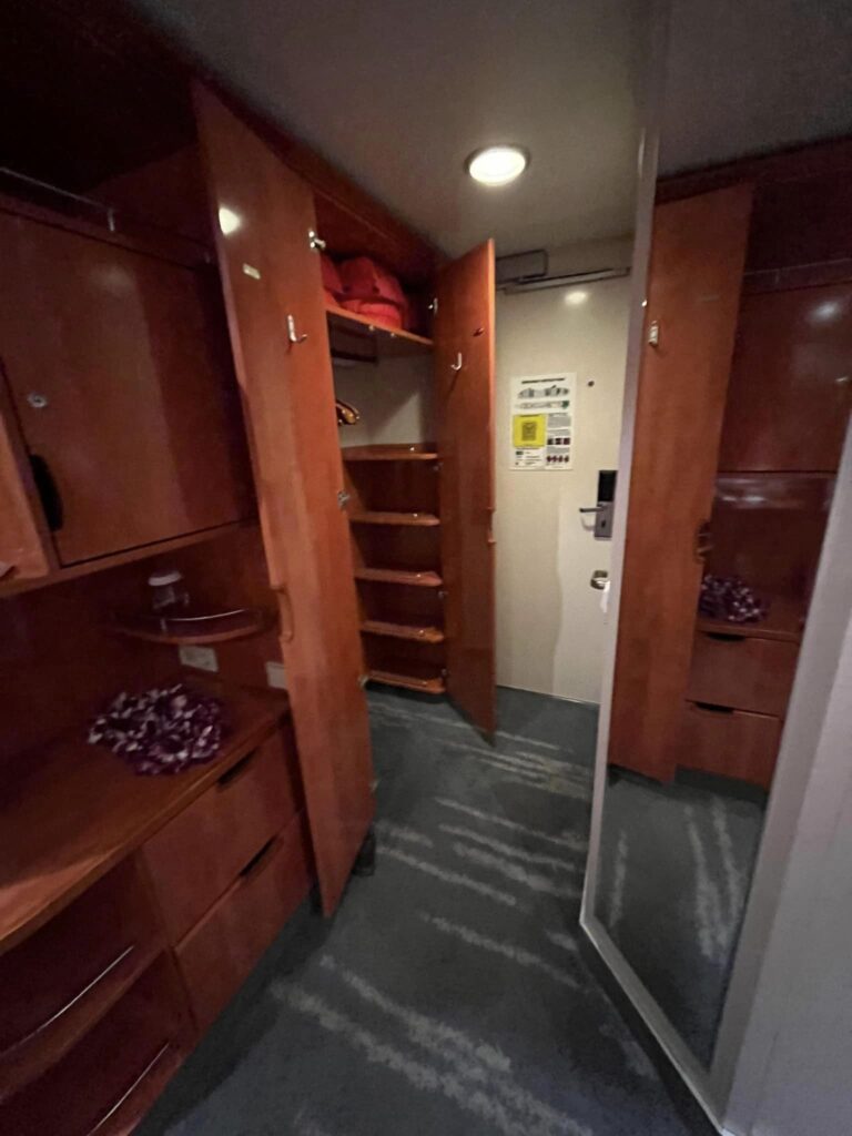 4-Person Inside Cabin - Pride of America Cruise Ship