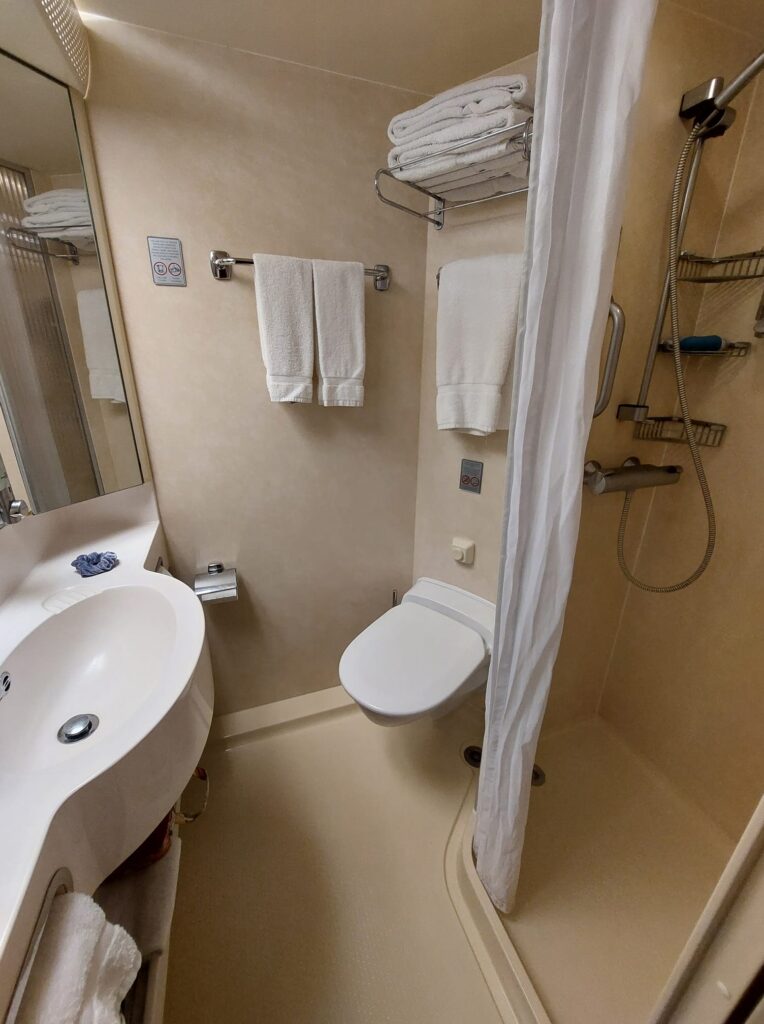 Cabin 9584 - Pride of America Cruise Ship