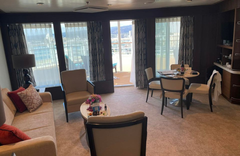 Cabin, Stateroom, and Suite Photos - Pride of America Cruise Ship - NCL